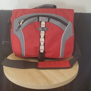 Athletic Works Messenger Bag with shoulder strap